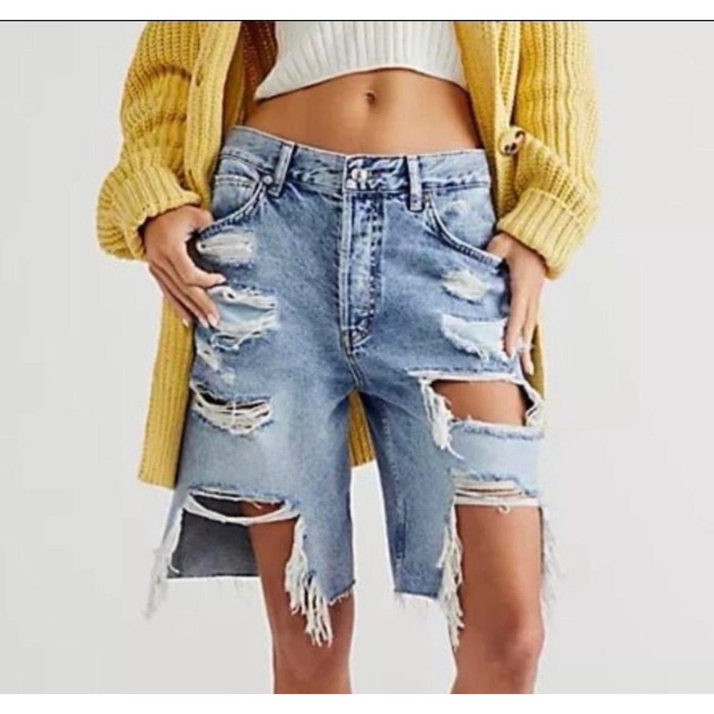 FREE PEOPLE Big Sur Coast Boyfriend Bermuda Jean Denim Shorts 25 NWT